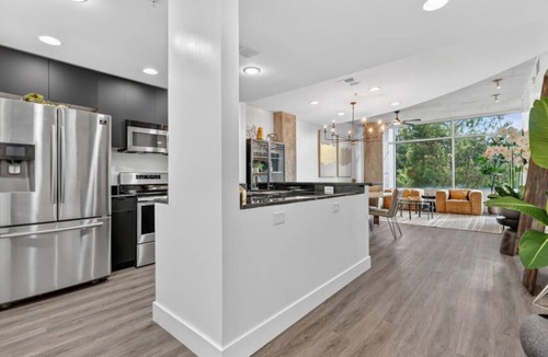 South Eola Apartment | 2 Bedroom 2 Bath Tree Line Suite @ The Jackson