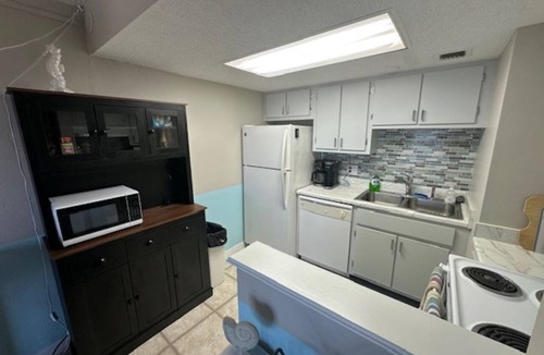 Ormond Shores Estates Condo | 2-Bedroom 2-Bathroom 5th "TOP" Floor Condo in Stunning Ormond Beach with AC