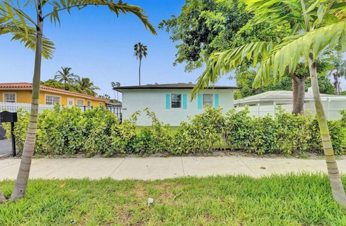 West Little River Apartment | 2-bedroom apartment in fantastic Miami with cool AC and comfort