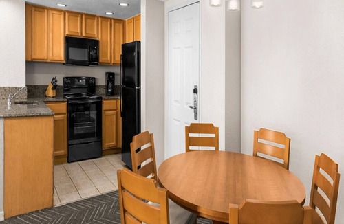 Survey Creek Condo | 2 Bedroom Condo, Kitchen, Sleeps 8, Pompano Beach, Wyndham Palm-Aire Resort!