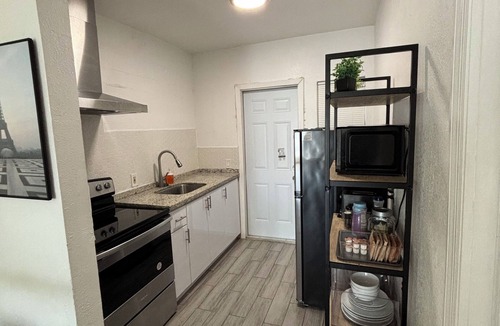 Liberty City Villa | 2-bedroom villa in awesome Miami with, AC