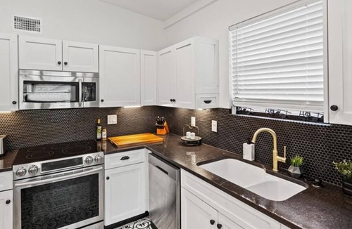 Old Seminole Heights Villa | 2 Bedroom Villa with a 1 Bedroom Guesthouse Bungalow on the Hillsborough River