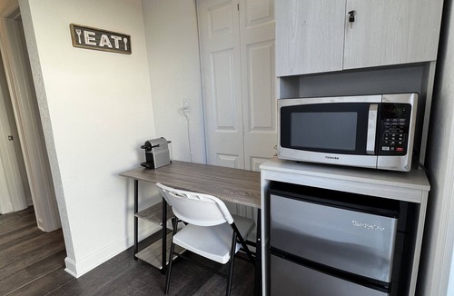 Goulds House | 2 Bedrooms 1 Bath Guest Suite, on your way to Florida Keys