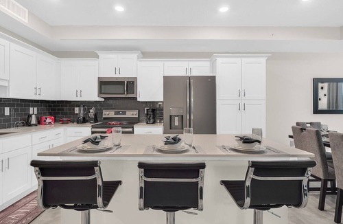 Bay Lake Apartment | 2 Bedrooms/2 Bathrooms/Storey Lake (3120-106 PC)