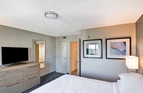 Downtown Orlando Hotel | 2 Connecting Suites at a Hotel