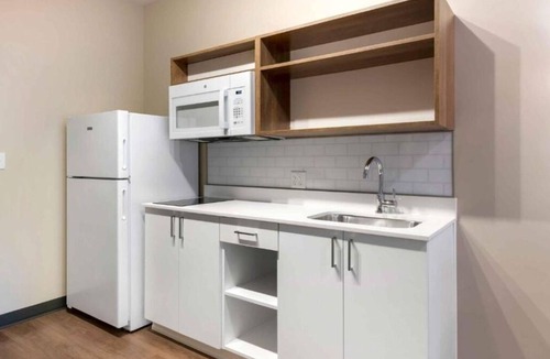 Biggar Hotel | 2 Elegant Units Near Lakes Regional Park - 2.6 mi | Onsite Pool | Free Breakfast