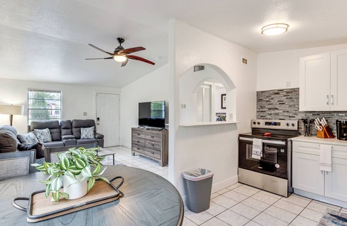 Bearss Plaza House | 2 Mi to Busch Gardens! Family Getaway in Tampa