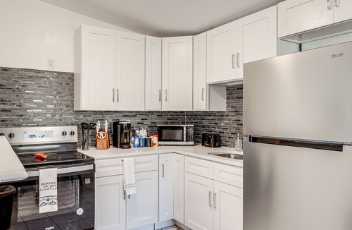 Bearss Plaza House | 2 Mi to Busch Gardens! Family Getaway in Tampa