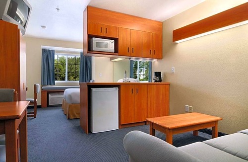 Normal Hotel | 2-Star Hotel ∙ Microtel Inn & Suites Huntsville