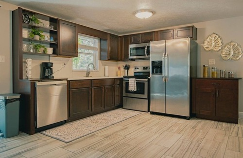 Greater Northdale House | 2 separate homes, each 3-bed 2 bath one on Lake and are only a 5-min. car ride.