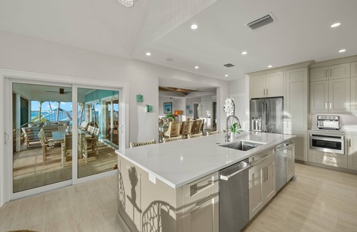 Captiva House | 2026 SUMMER REDUCED RATES! WATERFRONT HOME, IN VILLAGE, POOL, HOT TUB, DOCK!