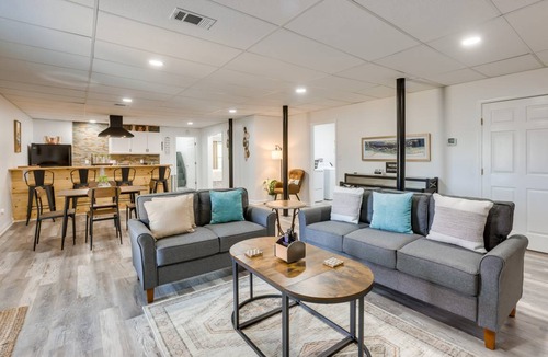 Eutaw House | 204 m² House ∙ 2 bedrooms ∙ 5 guests