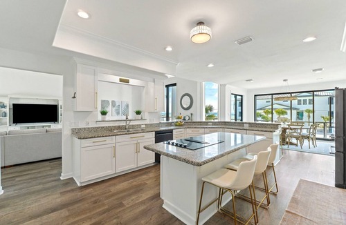 Toilla Segunda House | 20ft Beach Access, Sleeps 31, Pool, Bikes, Basketball,Ping Pong,2 Kitchens, Pets