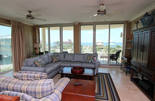 Gulf Shores Condo | 233 m² Condo ∙ 4 bedrooms ∙ 10 guests