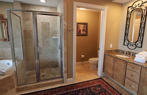 Gulf Shores Condo | 233 m² Condo ∙ 4 bedrooms ∙ 10 guests