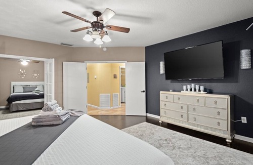 Egypt Lake-Leto House | 24 sleeps! TAMPA BAY LAKEHOUSE, Fully loaded, great location