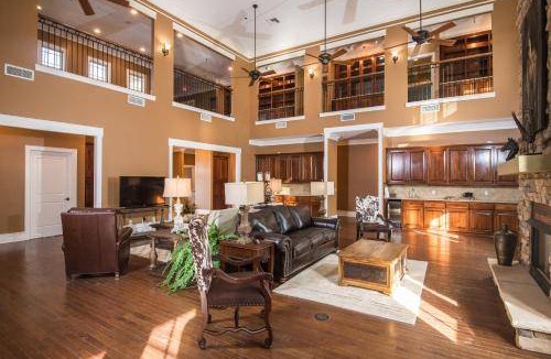 Cottonwood Hotel | 279 m² Hotel ∙ 2 bedrooms ∙ 6 guests