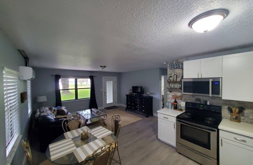 Fort McCoy House | 2BR Cozy Cottage on MAIN Lake Kerr in Ocala National Forest, beautiful sunsets