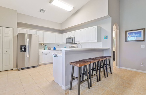 Biggar Condo | 3/2.5 lakefront condo with 2-car garage in gated community, close to beaches