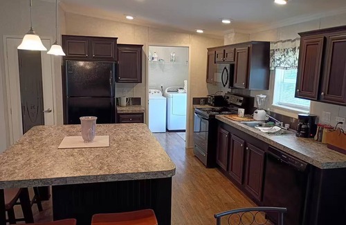 Inverness House | 3/2 home close to all Springs and Rivers, pet friendly.