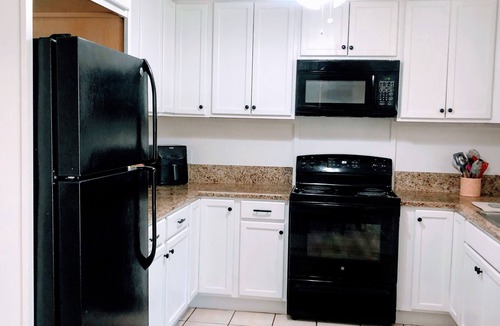 Stuart House | 3 Bedroom 2 Bath House with pool - Close to the beach and downtown