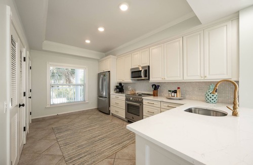 Key West Condo | 3 Bedroom 2 Bath Oceanfront Condo quiet and secluded adjacent to Hotel/Marina