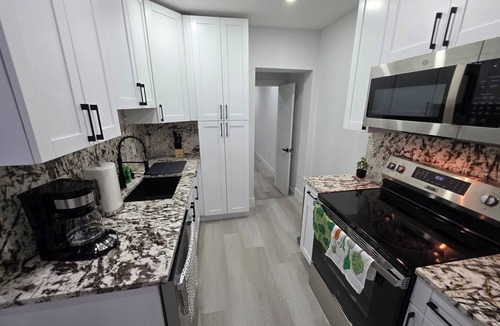 Coral Way House | 3-bedroom 2 Bathroom house in phenomenal Miami, Spectacular location!
