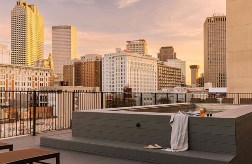 French Quarter Bed & Breakfast | 3 Bedroom Apartment, French Quarter, Rooftop Pool, Streetcar Access