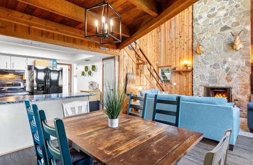 Winter Haven Apartment | 3 bedroom cabin, 15 minutes to Legoland, lake view