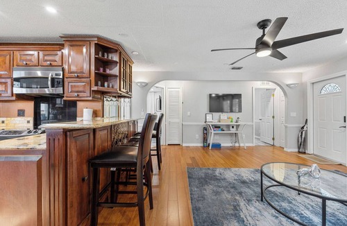 Pompano Beach House | 3-bedroom house in phenomenal Pompano Beach with nice relaxing pool with gazebo