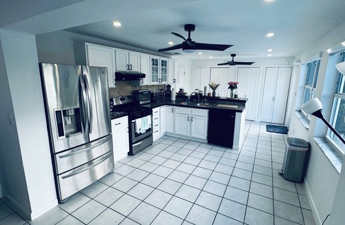 Cutler Bay House | 3-bedroom house in lovely Cutler Bay with AC and comfort