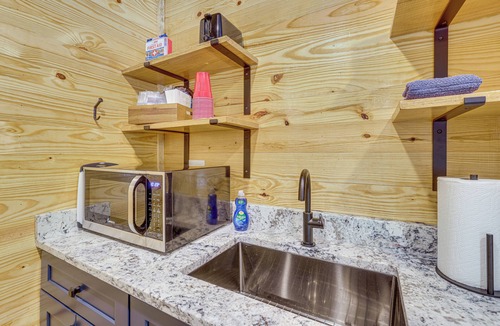 Alpine Bay Cabin | 3 Mi to Water: Logan Martin Lake Cabin Getaway