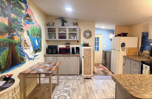 Fort White House | 3 Rivers Crystal Cabin 3 Bedrooms 2 Bathrooms ~ Nature Lovers Only