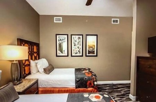 Marco Island Hotel | 3 Sunset Cove Resort HFVC, Pool, Hot Tub, Beach!