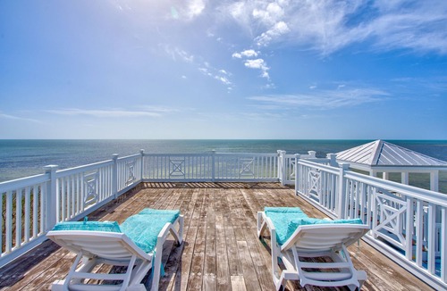 Coupon Bight Aquatic Preserve House | 300’ Private Beach, Pool & Rooftop w Panoramic Ocean Views