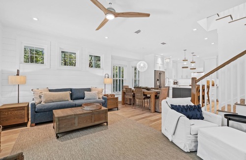Seagrove Beach House | 30A Blue 3BR-3BA -3 min walk to PUBLIC BEACH-GOLF CART option-POOL