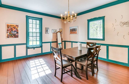 Tallassee House | 325 m² House ∙ 5 bedrooms ∙ 12 guests