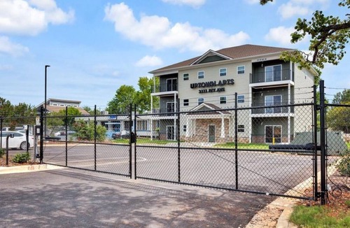 Huntsville Apartment | 3A Charming new 2-bedroom apartment n10 m from aquatic ct downtown& hospital