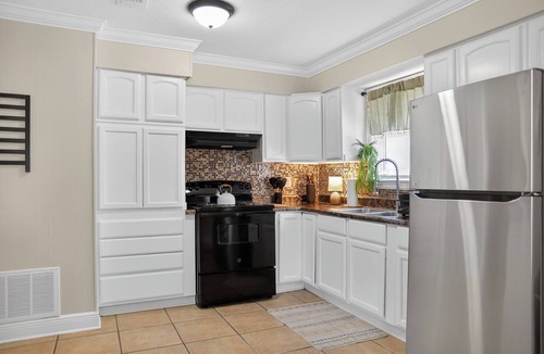 Gulf Hills House | 3BD/2BA near Downtown Ocean Springs & beaches! The Balboa Bayhouse