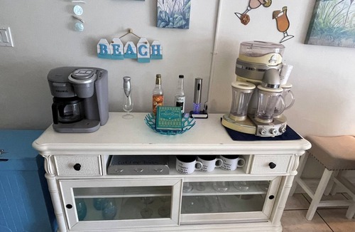 Key Colony Beach House | 3Bedroom 2Bath~Ice Machine~Kayaks~PaddleBoard~Fishing~Swim Spa~Cabana Club~Bikes