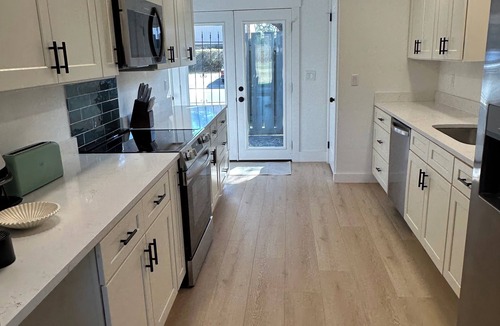 Ono Island House | 3BR 3 Miles to Beach Pet Friendly 2 King Beds Near Base & Pensacola