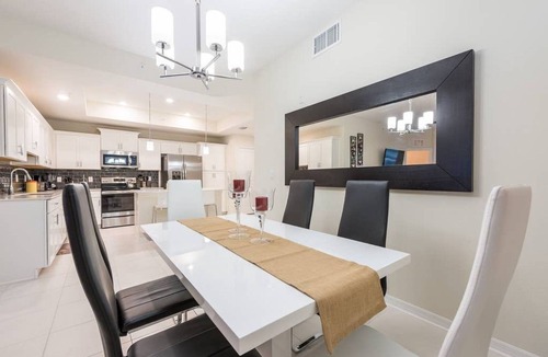 Kissimmee Apartment | 3BR Apartment - Great Location Super Comfort