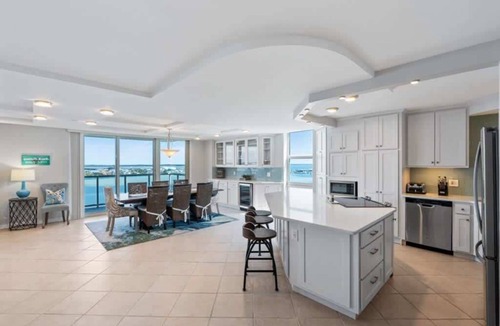 Villa Sabine Condo | 3BR Panoramic Island View + Washer/Dryer ~ Onsite Pool/Grills/Boat Launch