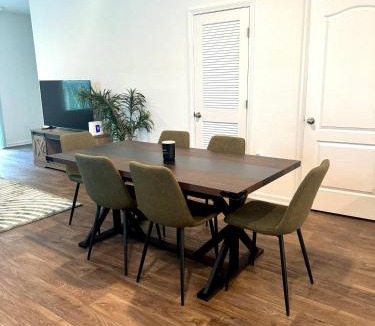 Baymeadows House | 3BR Townhome/Close to Mayo and Beaches!