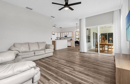 Crescent Lakes House | 4 BD/3 BA/Crescent Lakes (5305 CV)