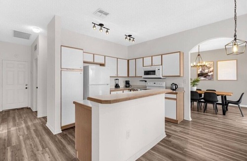 Crescent Lakes House | 4 BD/3 BA/Crescent Lakes (5305 CV)