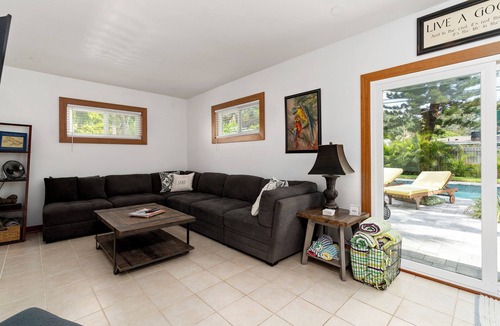 Belle Vista House | 4 Bedroom/3 Bath Pool Home Child Friendly- 5 Min walk to beach!