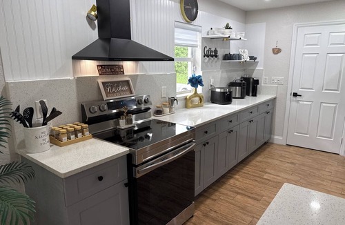 Joel House | 4-bedroom house in tranquil Lehigh Acres with Central AC