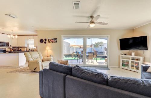 Venice Gardens House | 4 Mi to Historic Dtwn Venice: Home w/Heated Pool!
