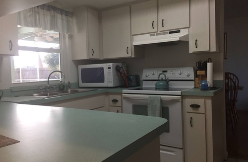 Oakview Heights House | 4 of July Deal! Walk to the beach,Charming 3BR Pool House in Ormond by the Sea!